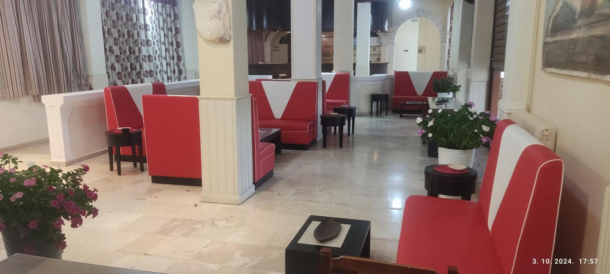 Pantheon Hall Hotel Mesongí エクステリア 写真
